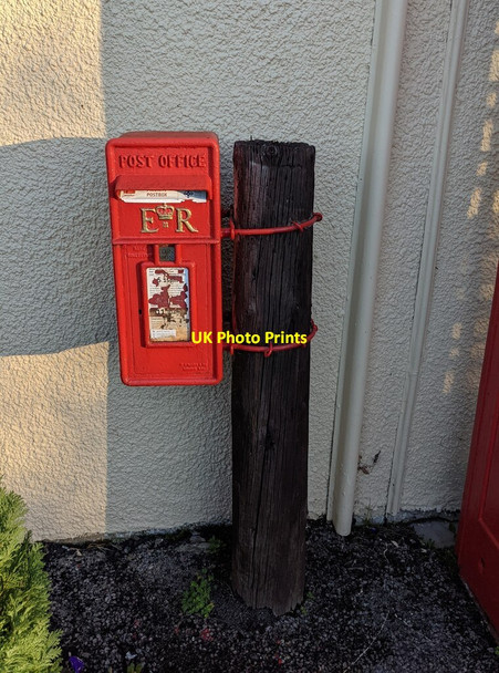 Photo 6"x4" Queen Elizabeth II postbox, Gwehelog, Monmouthshire Llandenny Walks c2021