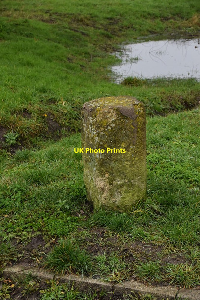 Photo 6"x4" Weathered boundary stone Heaverham c2021