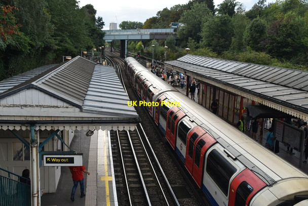 Photo 6"x4" North Acton Station Acton\/TQ2080 c2021