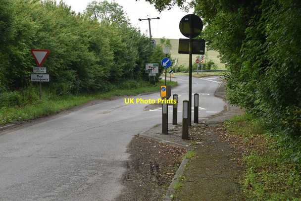 Photo 6"x4" Traffic calming, Station Rd Odsey c2021