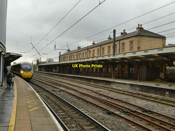 Photo 6"x4" Preston station: Avanti service to Blackpool North Preston\/SD5329 c2021