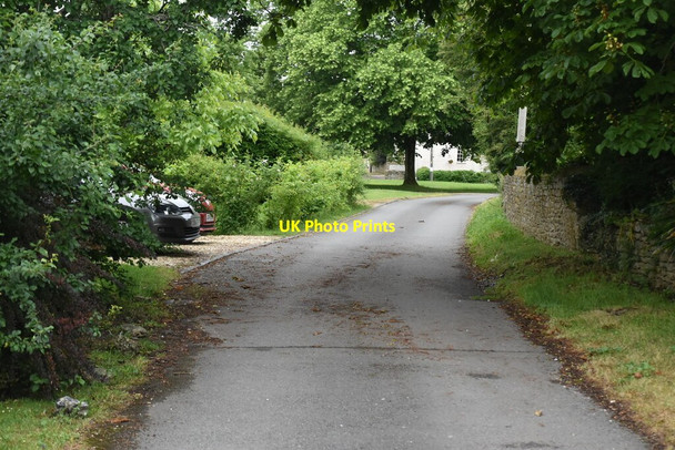 Photo 6"x4" The Green Charney Bassett c2021