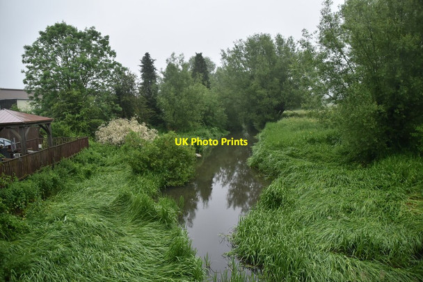 Photo 6"x4" Wharf Stream Swinford\/SP4408 c2021