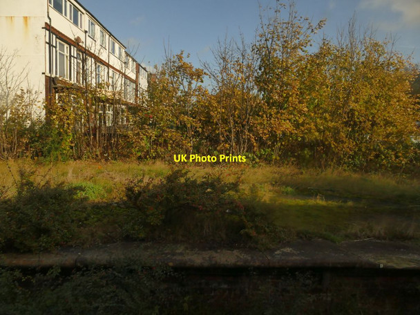 Photo 6"x4" Disused platform at St Annes-on-the-Sea Lytham St Anne's c2021
