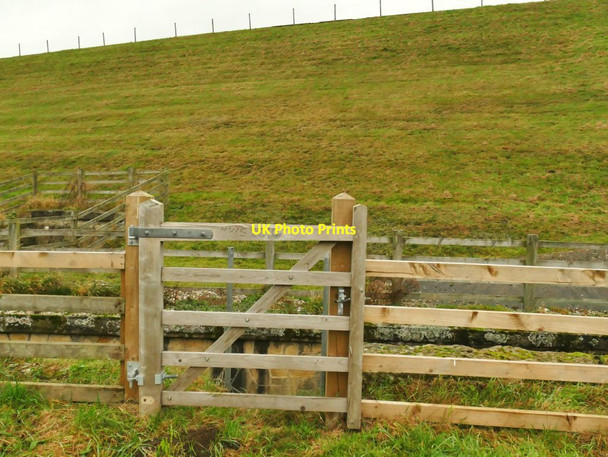 Photo 6"x4" Eldwick Reservoir - access gate Bingley\/SE1139 c2021