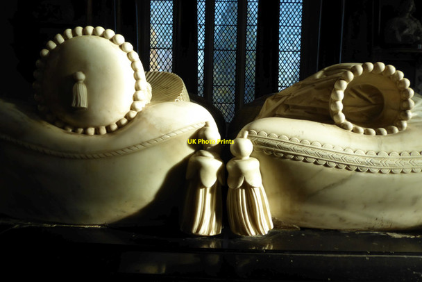 Photo 6"x4" Detail of the Hicks memorial tomb Chipping Campden c2021