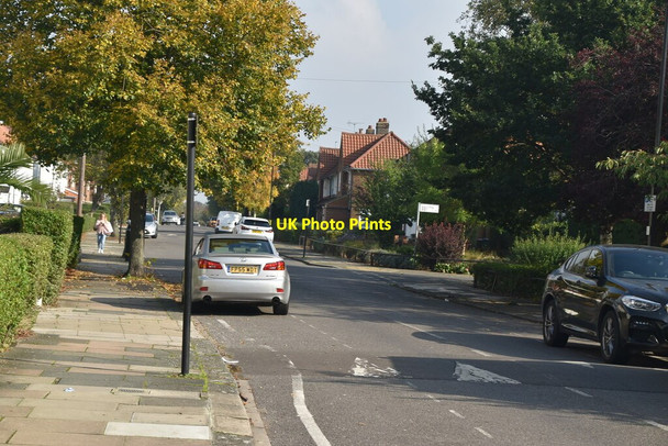 Photo 6"x4" Saxon Drive Acton\/TQ2080 c2021 P1
