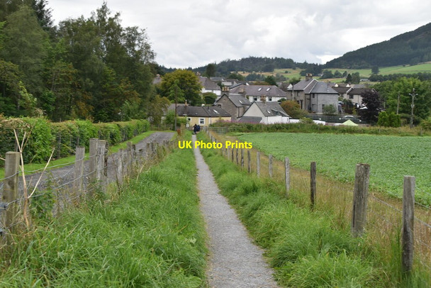 Photo 6"x4" Enclosed footpath Pitlochry c2021