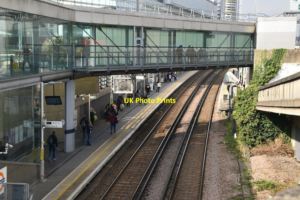 Photo 6"x4" Shepherds Bush Station Hammersmith\/TQ2279 c2021