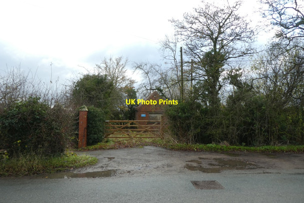 Photo 6"x4" Water pumping station Shipton\/SE5558 c2021