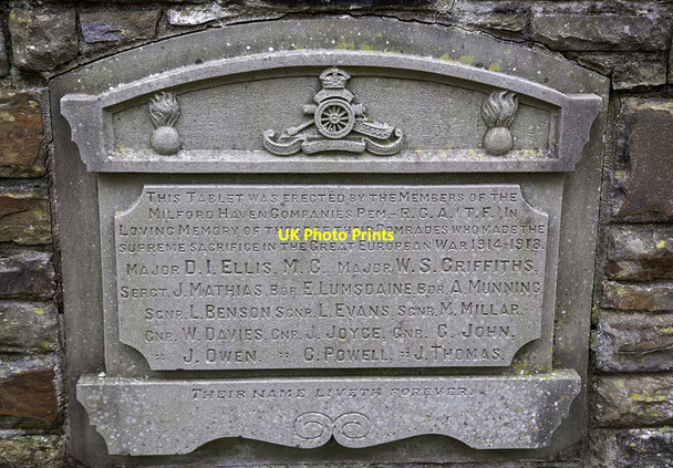 Photo 6"x4" Memorial plaque in Milford Haven Milford Haven\/Aberdaughleddau c2021