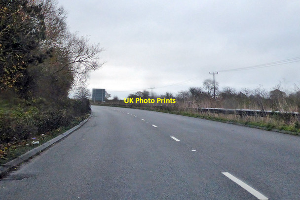 Photo 6"x4" A509 heading north from Newport Pagnell Newport Pagnell c2021