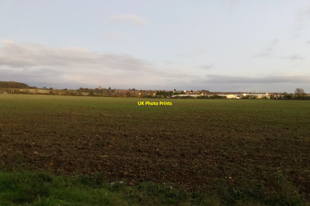 Photo 6"x4" View across the field to Luton Chalton\/TL0326 c2021