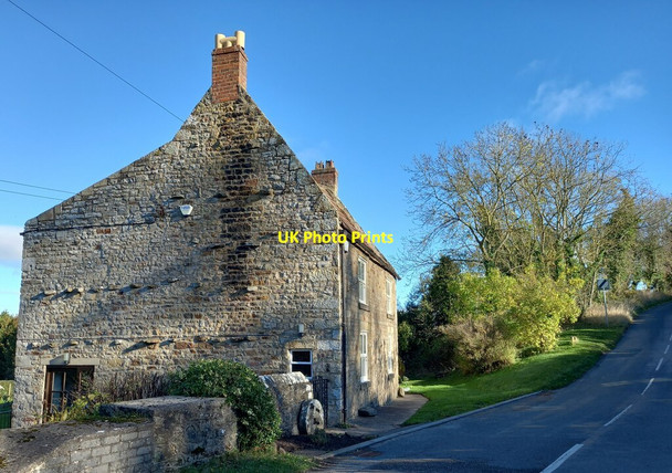 Photo 6"x4" Gayles, Slip Inn Farm Gayles\/NZ1207 c2021