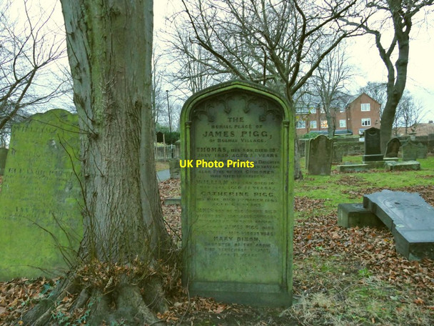 Photo 6"x4" Pigg family memorial, St Nicholas churchyard, Gosforth Longbenton c2021