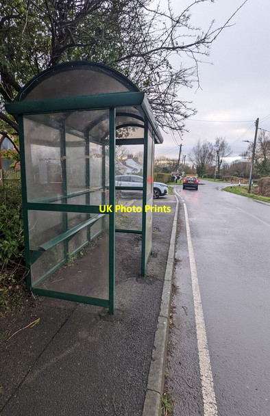 Photo 6"x4" Green bus shelter, Goldcliff Whitson c2021