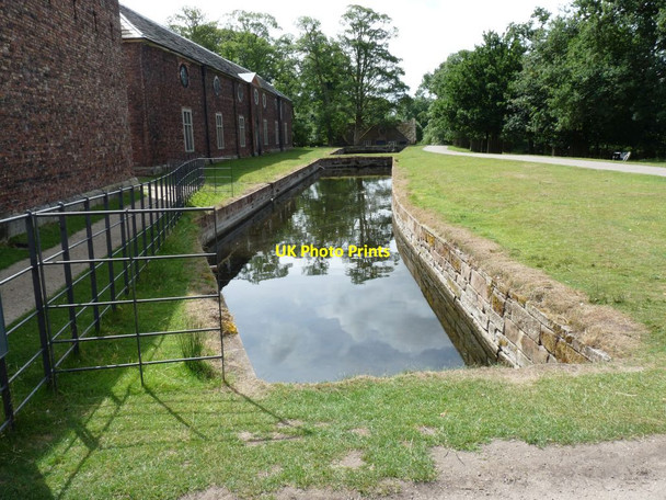 Photo 6"x4" View down to the Mill at Dunham Massey Dunham Town c2010