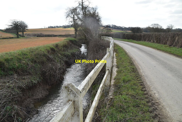Photo 6"x4" River  Rother Witherenden Hill c2021