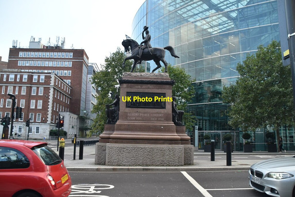 Photo 6"x4" Statue of Prince Consort London c2021