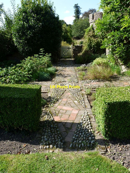 Photo 6"x4" Cobble and brick path Croft\/SO4565 c2009