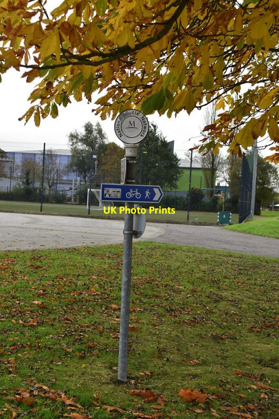 Photo 6"x4" National Cycle Network waymarker Enniskillen c2021