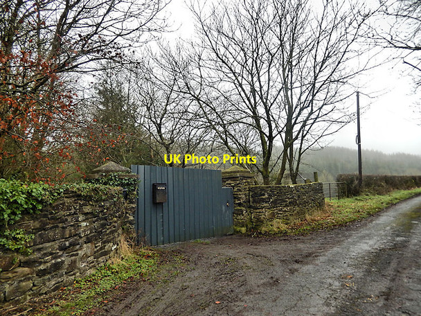 Photo 6"x4" Gated Entrance The Butts\/S6269 c2021