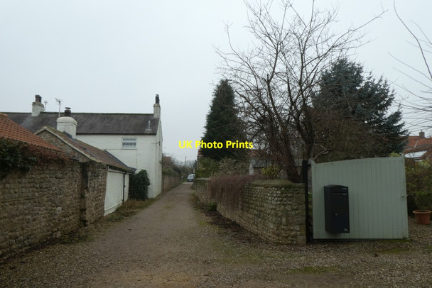 Photo 6"x4" Lane in Studley Roger Ripon c2021