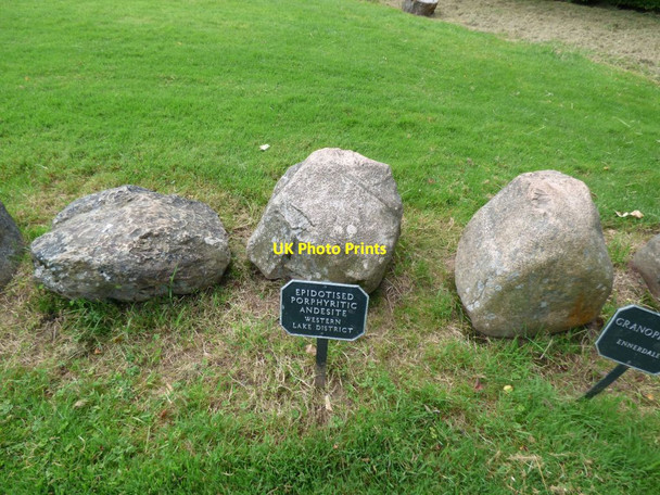 Photo 6"x4" Glacial erratic boulders Wightwick Manor c2017