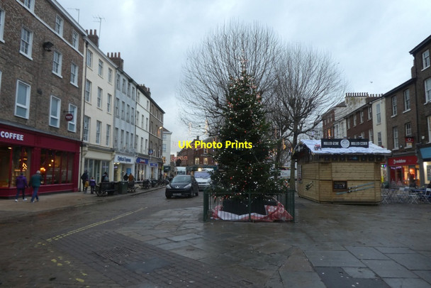 Photo 6"x4" Parliament Street Christmas tree York\/SE5951 c2021