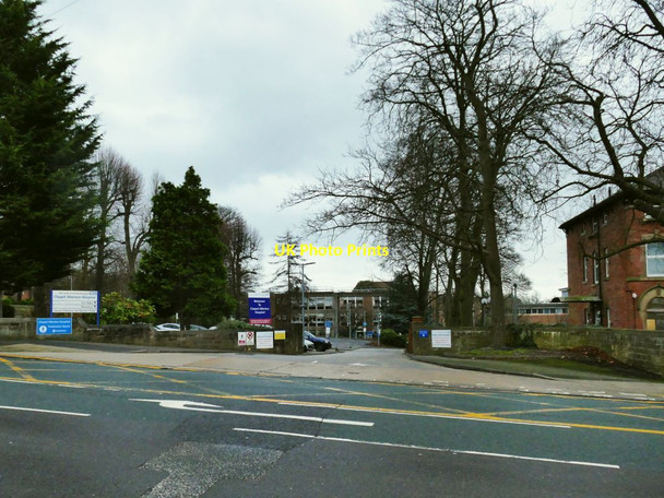 Photo 6"x4" Entrance to Chapel Allerton hospital Leeds\/SE3034 c2022