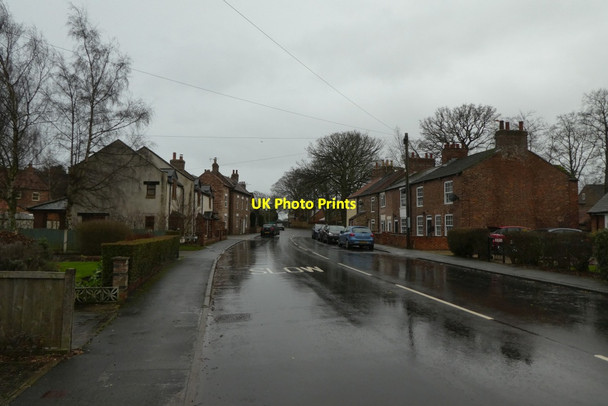 Photo 6"x4" A wet Main Street Riccall c2022