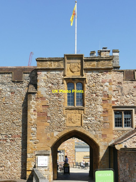 Photo 6"x4" Taunton Castle entrance Taunton\/ST2324 c2021