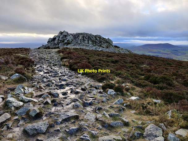 Photo 6"x4" Heading south along the Shropshire Way on the Stiperstones Bo c2022