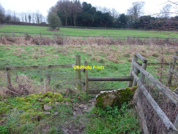 Photo 6"x4" Stone Stile, Ampney St Mary Ampney St Peter c2022