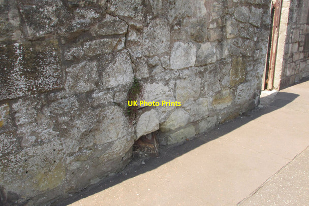 Photo 6"x4" Old Milestone, Kinross High Street Kinross c2022