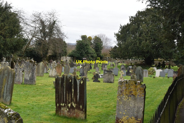 Photo 6"x4" Churchyard, St James's Church East Malling c2021