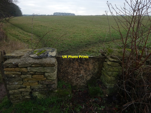 Photo 6"x4" Stone Stile, Coates Tarlton c2022