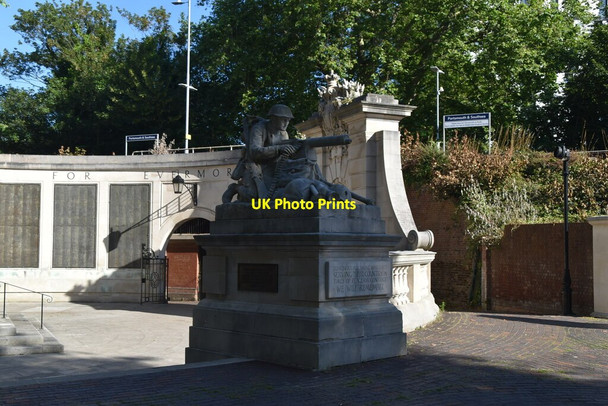 Photo 6"x4" Portsmouth War Memorial Portsmouth\/SU6501 c2021