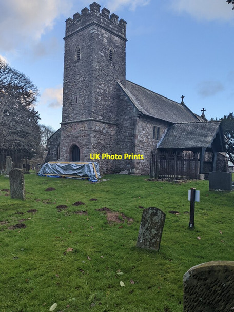 Photo 6"x4" SW side of St Peter's church, Bryngwyn Bryngwyn\/SO3909 c2022