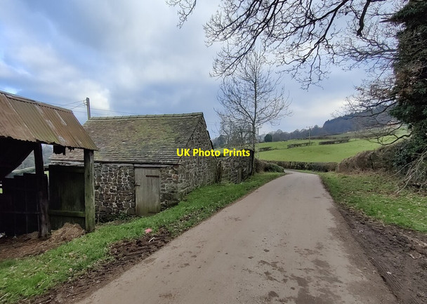 Photo 6"x4" Farm buildings along Park Gate Hillside\/SO5987 c2022