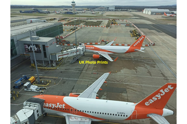 Photo 6"x4" Airside at Gatwick Airport Horley\/TQ2843 c2022