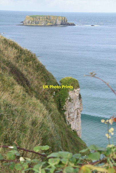 Photo 6"x4" Coastal pillar and Sheep Island Ballintoy c2021