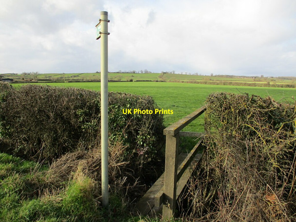 Photo 6"x4" The beginning of a footpath from Bridegate Lane to Melton Road Hickling Pastures c2022