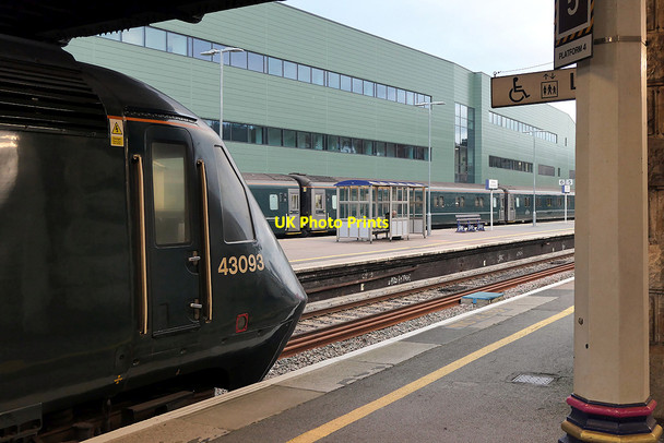 Photo 6"x4" An HST power car at Exeter St Davids station Exeter c2022