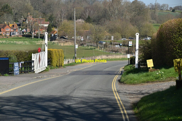 Photo 6"x4" Bodiam level crossing Bodiam c2021
