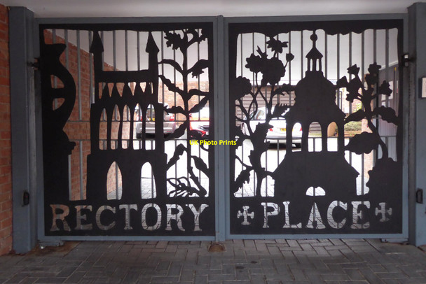 Photo 6"x4" Gates to Rectory Place Worcester c2022