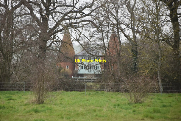 Photo 6"x4" Elphicks Farm Oast Benover c2021