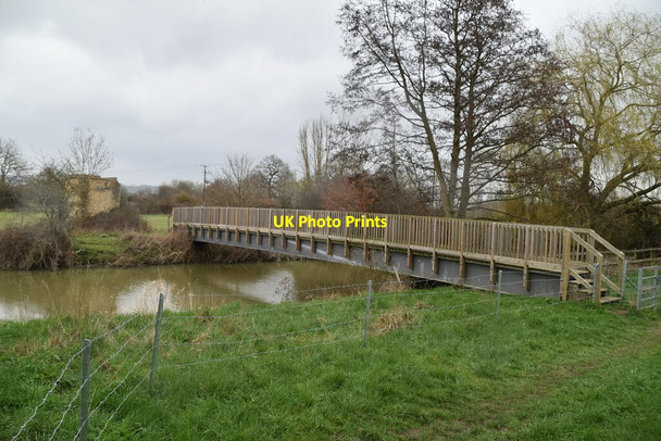 Photo 6"x4" Footbridge over River Beult Benover c2021