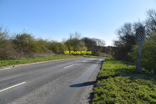 Photo 6"x4" Clarks Lane and Tatsfield Sculpture Titsey c2021