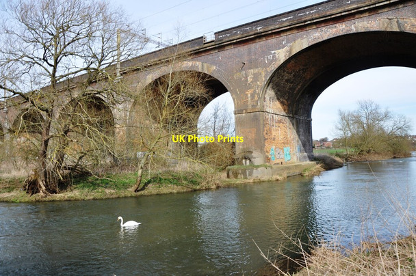 Photo 6"x4" Wolverton Viaduct Old Wolverton c2022